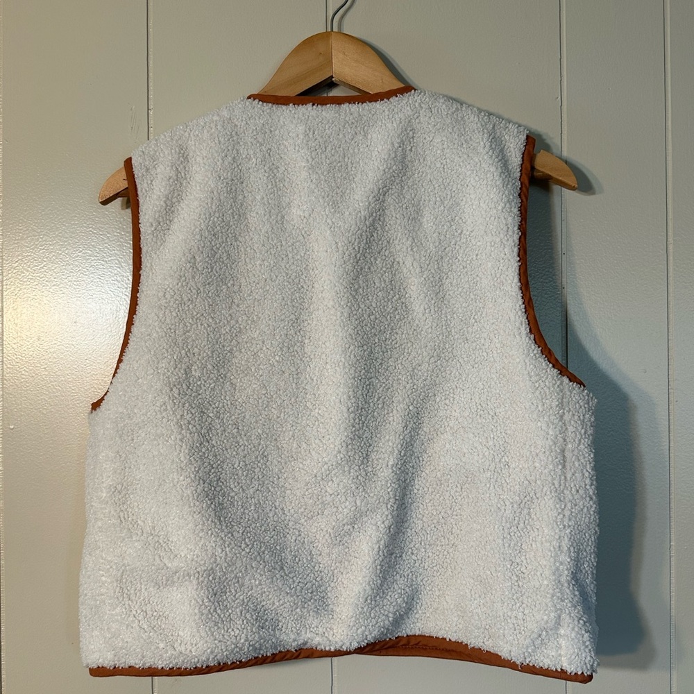 ROARK Bandit Reversible Vest
Size small - Picture 10 of 12